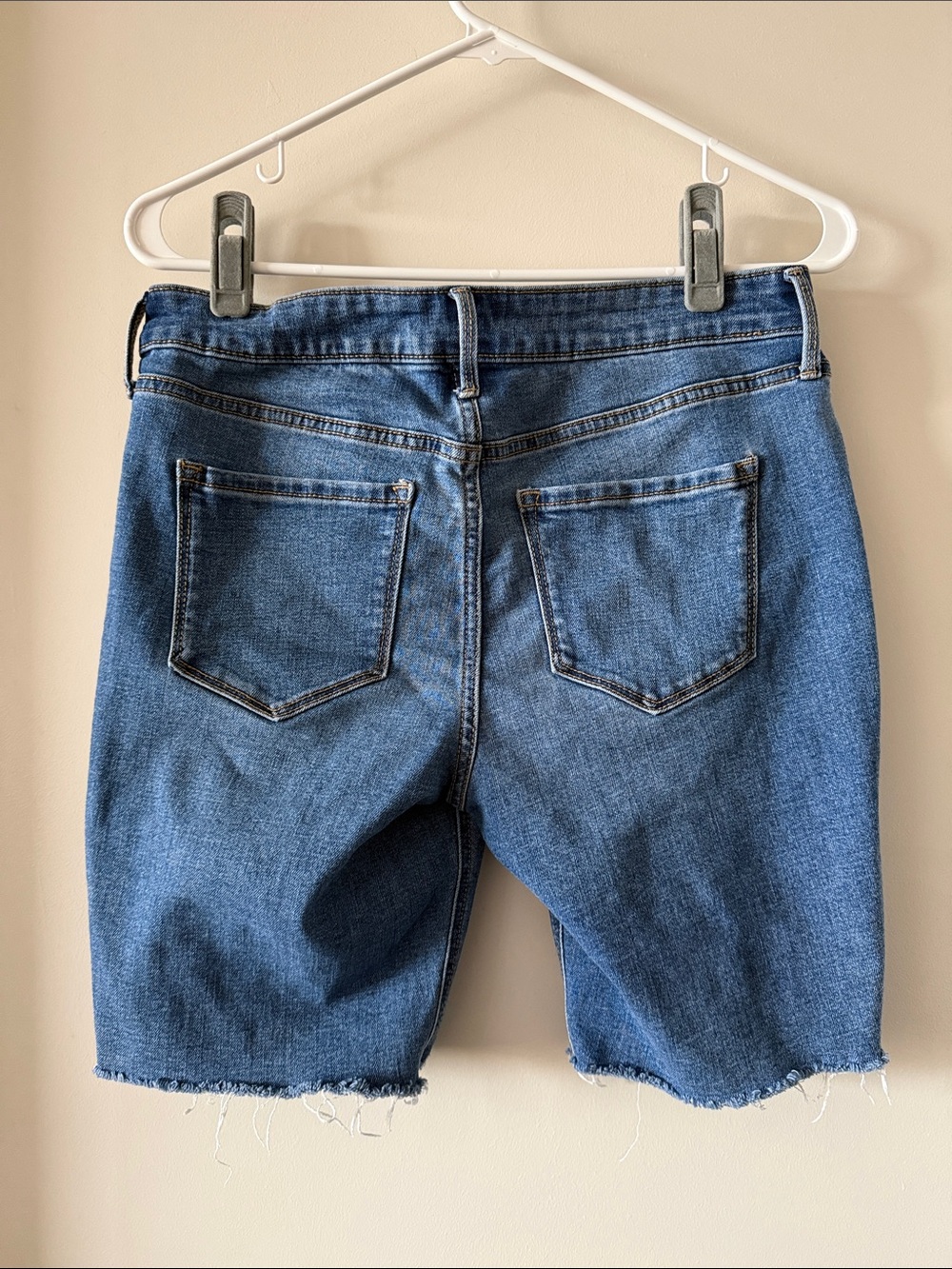 Old Navy Distressed Denim Bermuda Shorts - Picture 5 of 7